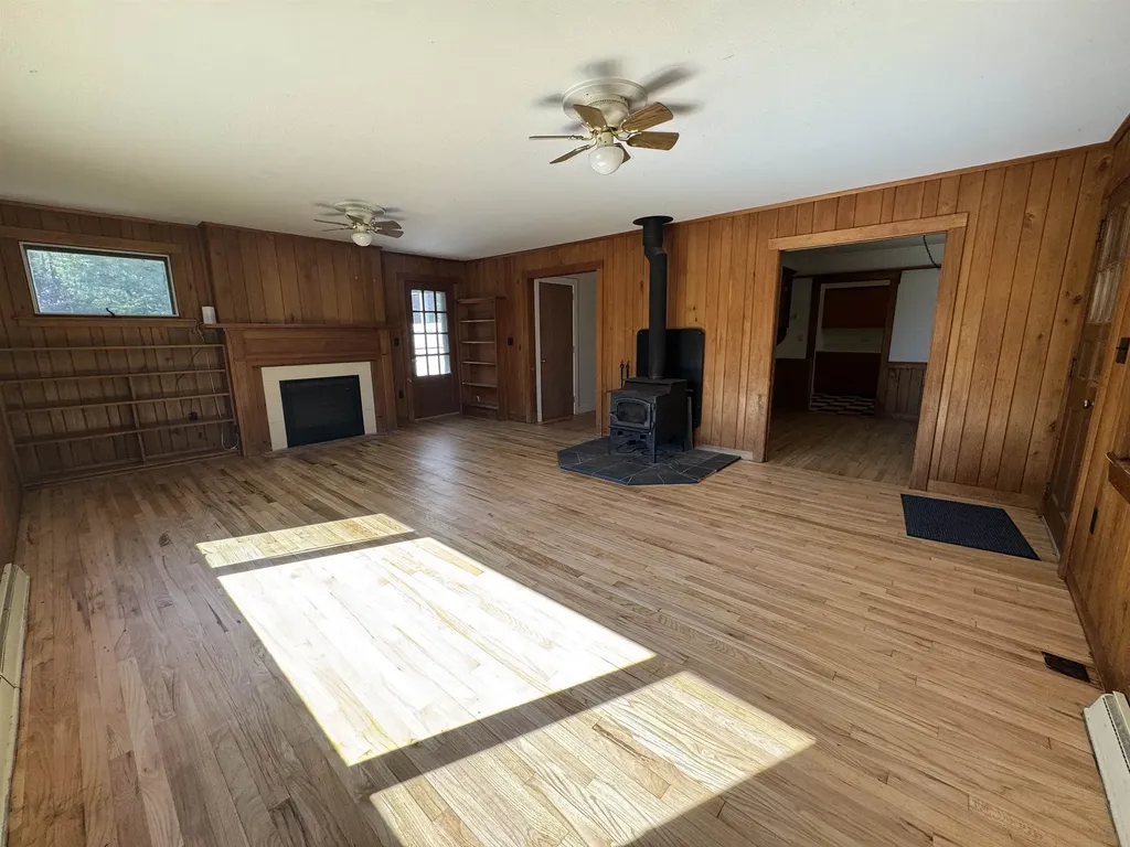 473 Hapgood Pond Road Peru VT 05152