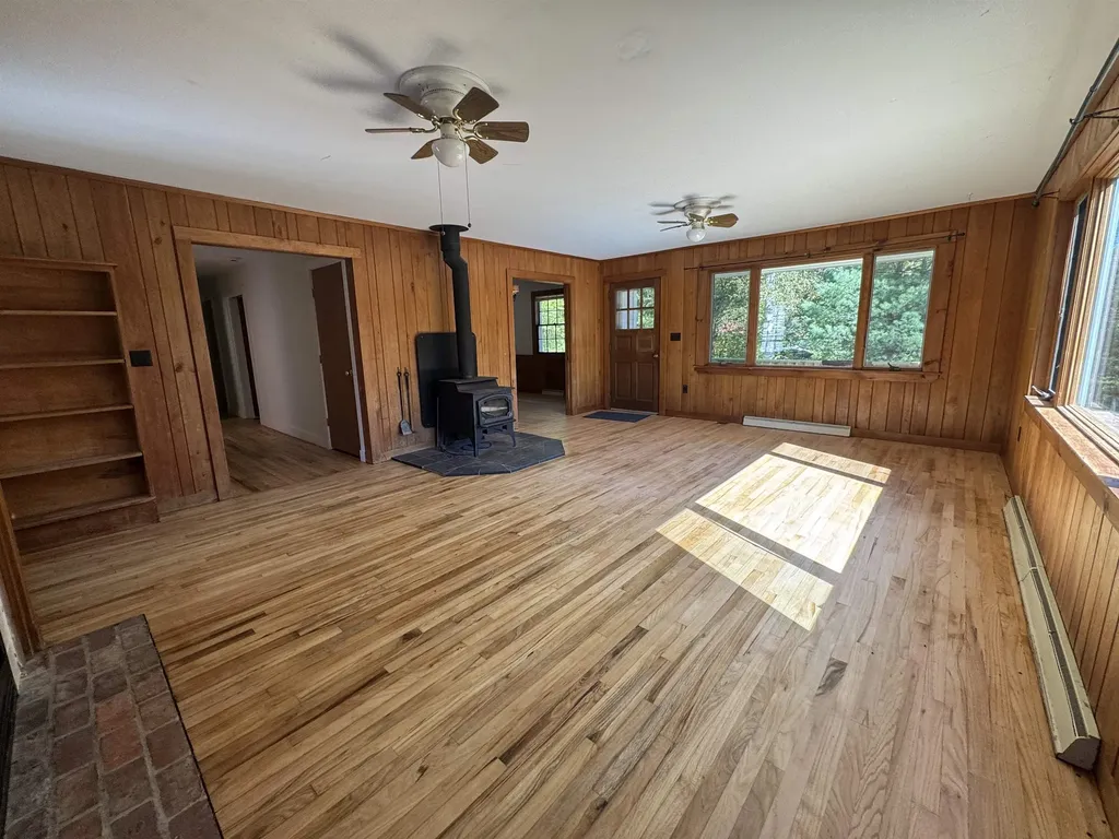 473 Hapgood Pond Road Peru VT 05152