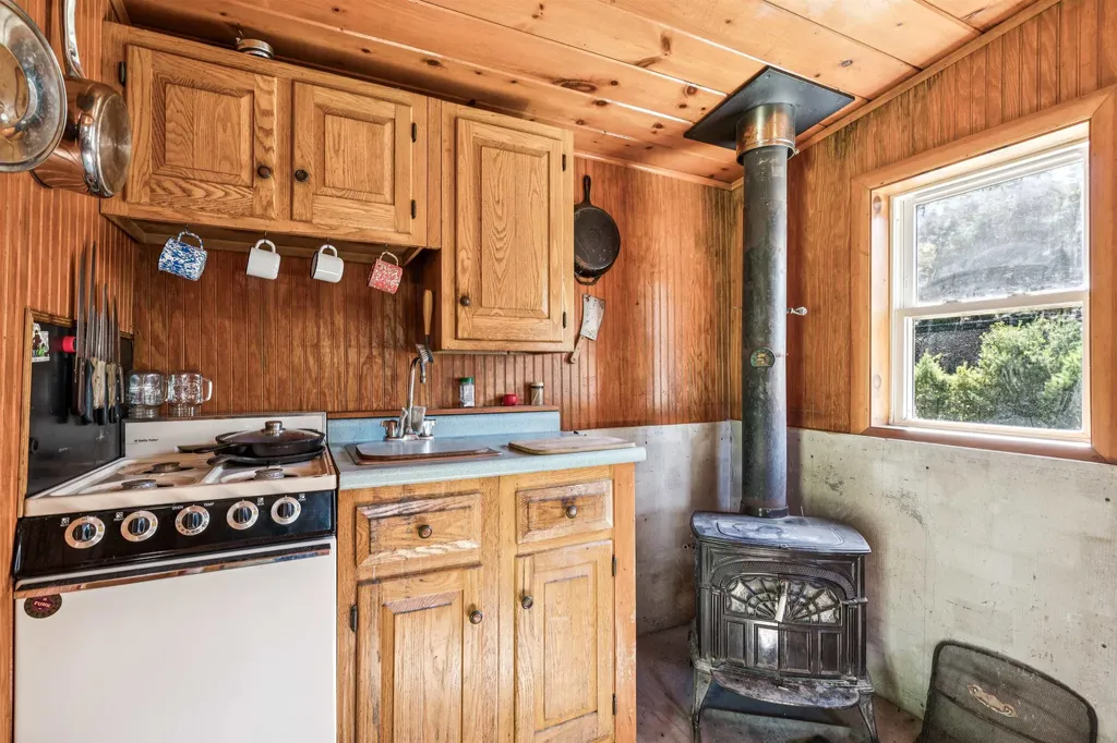 43 Potash Hill Road Tunbridge VT 05077