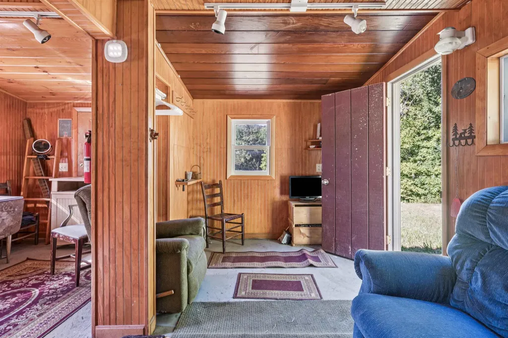 43 Potash Hill Road Tunbridge VT 05077