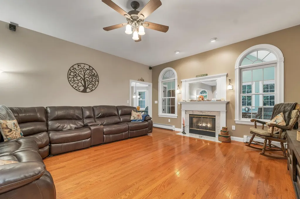 12 Parshley Lane Brentwood NH 03833