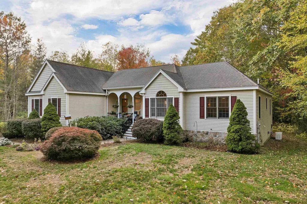 12 Parshley Lane Brentwood NH 03833