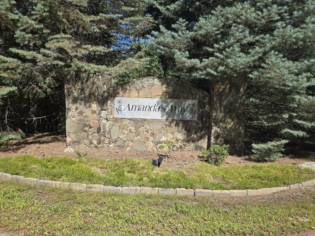 12 Parshley Lane Brentwood NH 03833