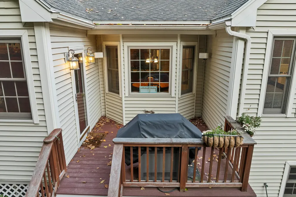 12 Parshley Lane Brentwood NH 03833