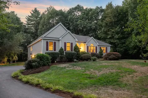 12 Parshley Lane Brentwood NH 03833