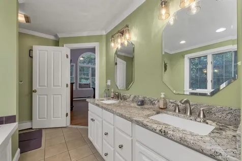 12 Parshley Lane Brentwood NH 03833