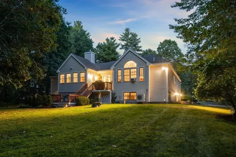 12 Parshley Lane Brentwood NH 03833