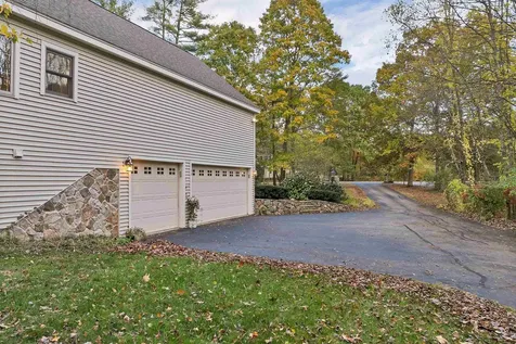 12 Parshley Lane Brentwood NH 03833