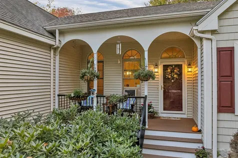 12 Parshley Lane Brentwood NH 03833