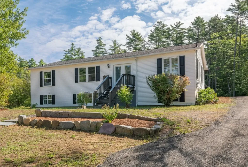 142 Mountain Road Gilmanton NH 03837