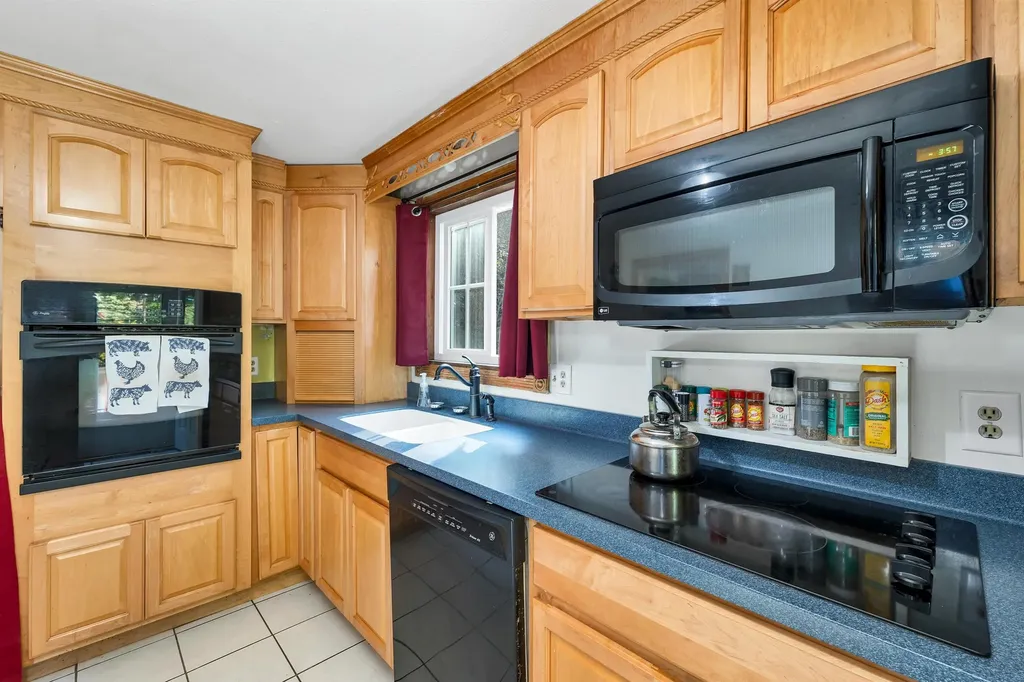 155 Clough Park Road Weare NH 03281