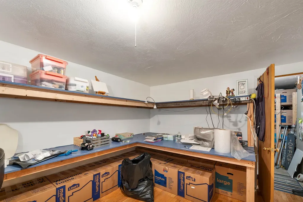 155 Clough Park Road Weare NH 03281