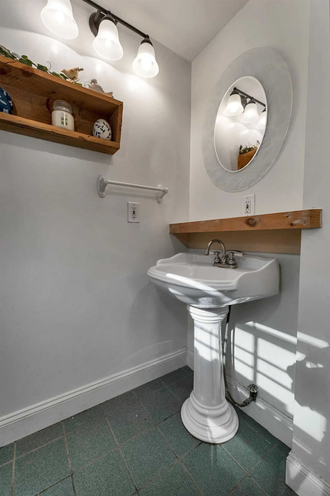 155 Clough Park Road Weare NH 03281