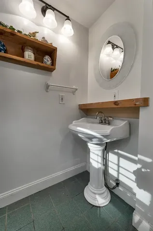 155 Clough Park Road Weare NH 03281