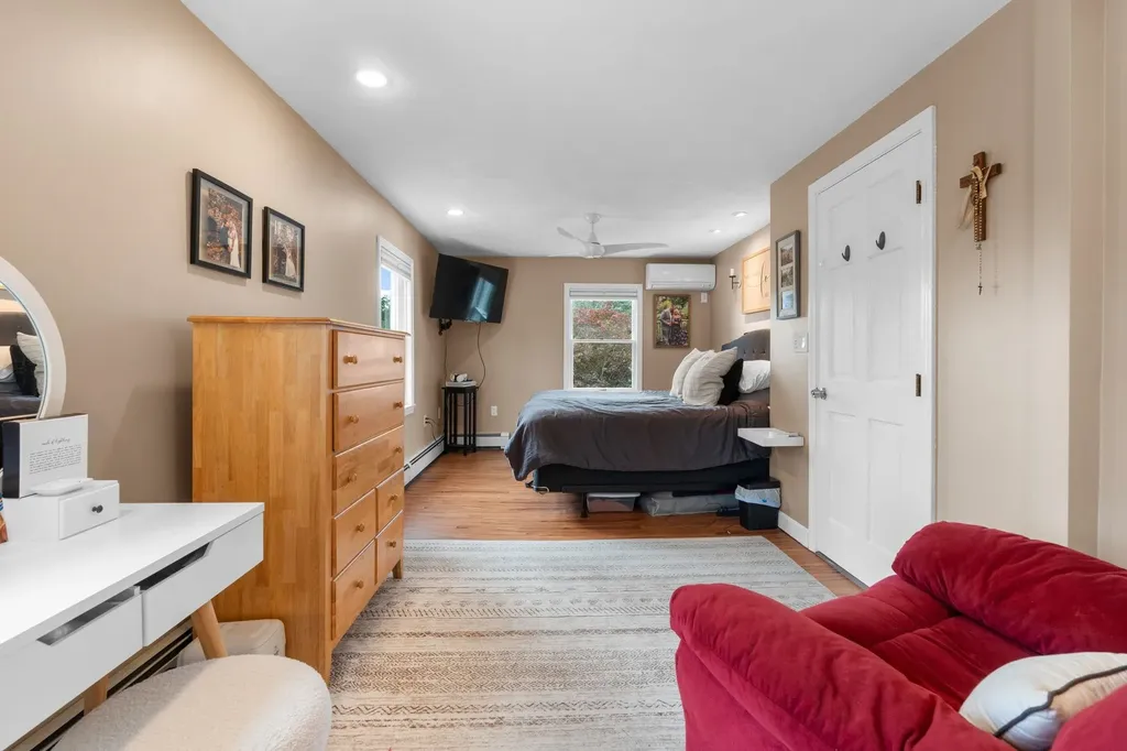 18 Field Avenue Salem NH 03079