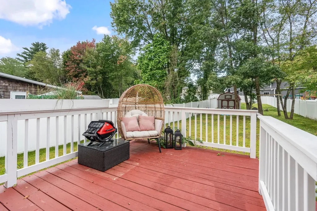 18 Field Avenue Salem NH 03079