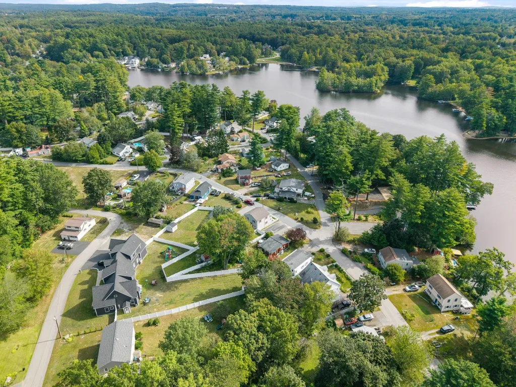 18 Field Avenue Salem NH 03079