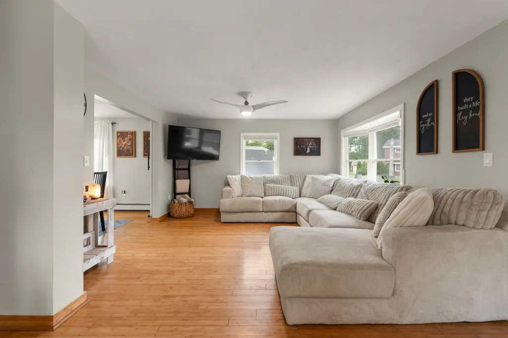 18 Field Avenue Salem NH 03079