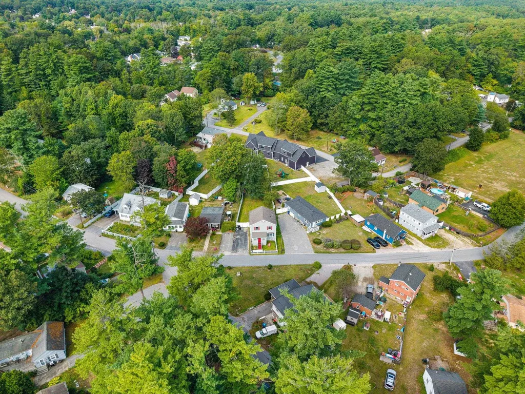 18 Field Avenue Salem NH 03079