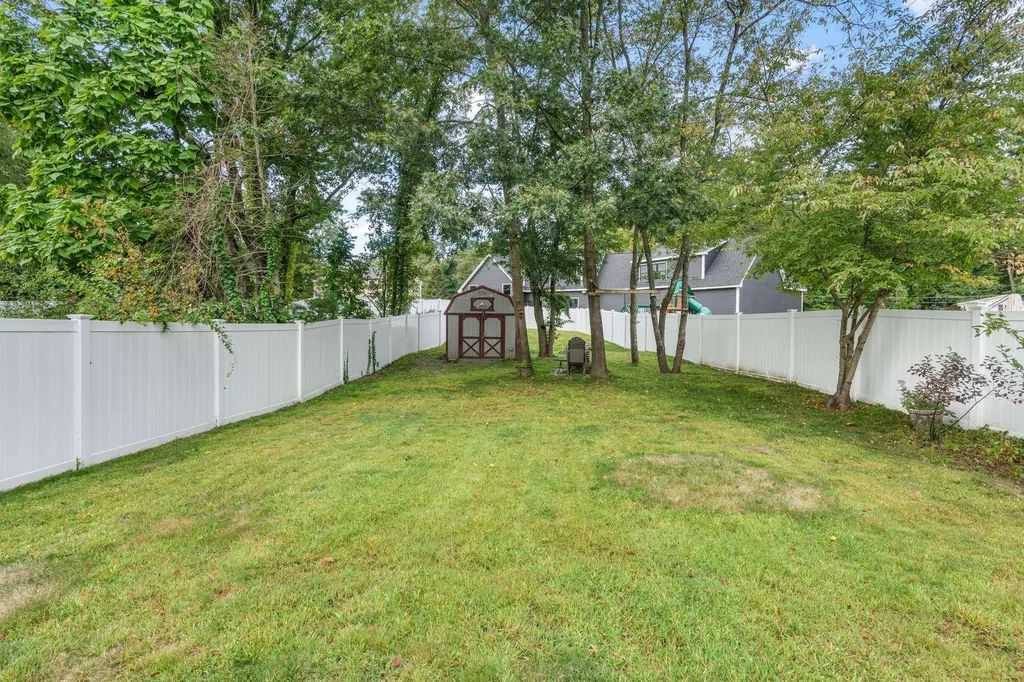 18 Field Avenue Salem NH 03079