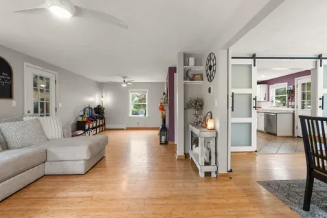 18 Field Avenue Salem NH 03079