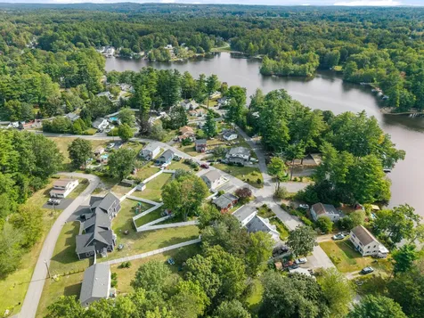 18 Field Avenue Salem NH 03079