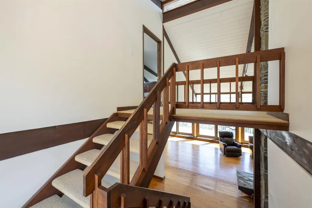 1877 Willard Road Hartford VT 05059