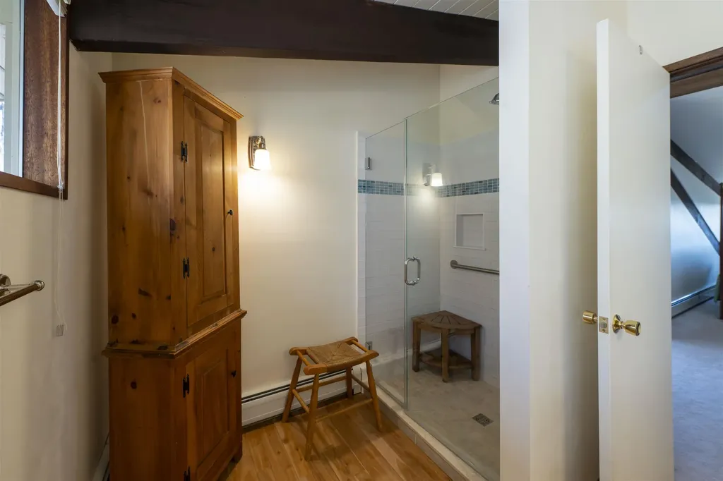 1877 Willard Road Hartford VT 05059