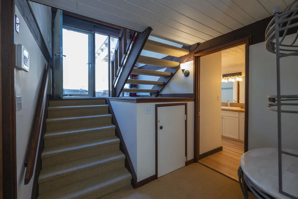 1877 Willard Road Hartford VT 05059