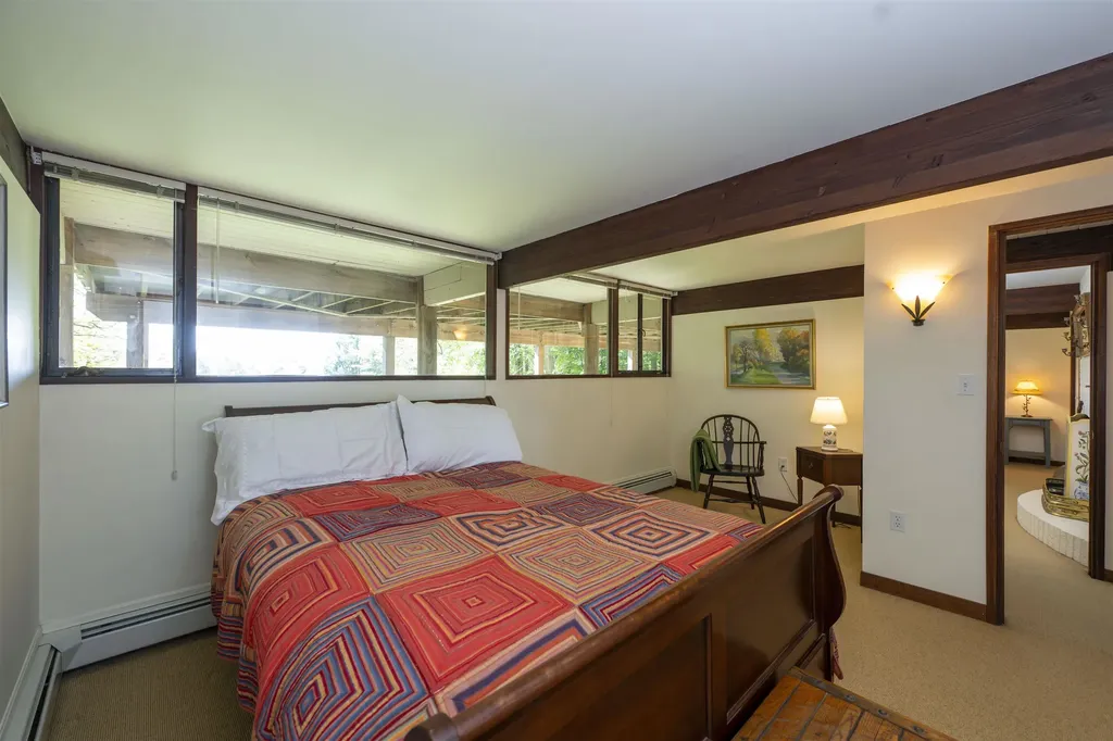 1877 Willard Road Hartford VT 05059