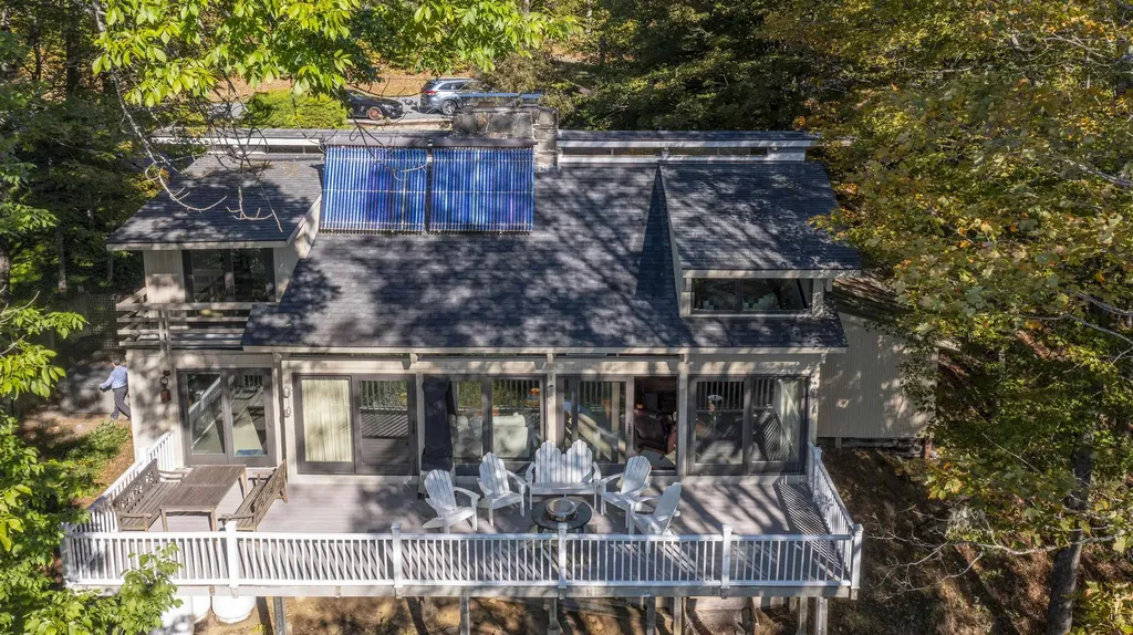 1877 Willard Road Hartford VT 05059