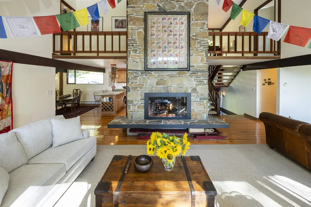 1877 Willard Road Hartford VT 05059