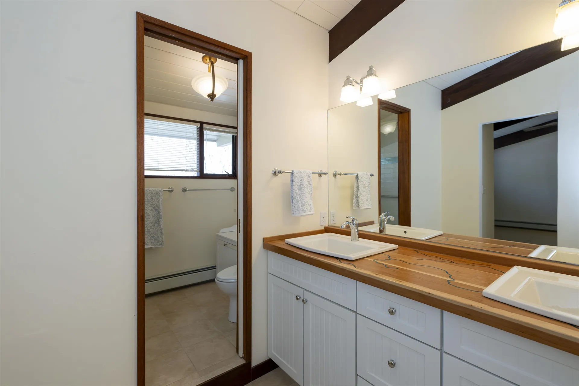 1877 Willard Road Hartford VT 05059