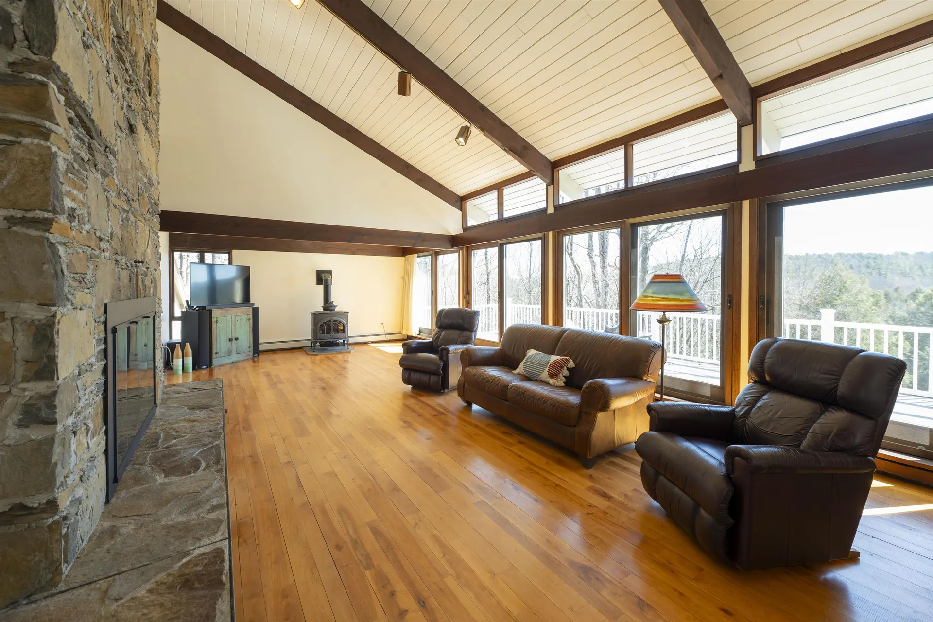 1877 Willard Road Hartford VT 05059