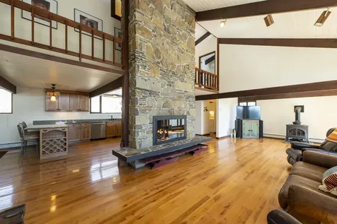 1877 Willard Road Hartford VT 05059