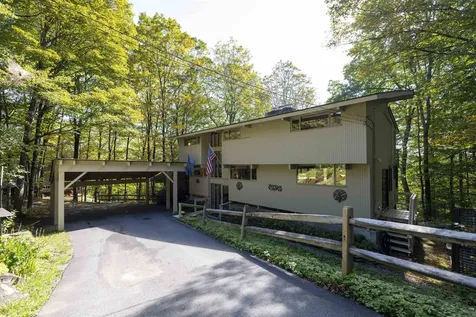 1877 Willard Road Hartford VT 05059