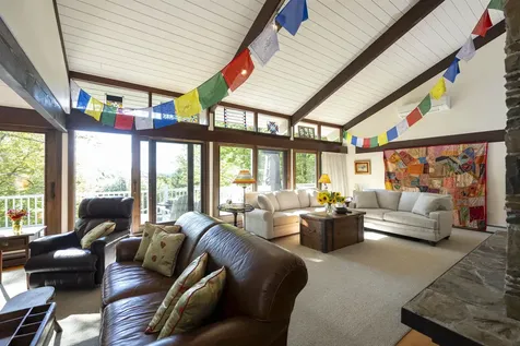 1877 Willard Road Hartford VT 05059