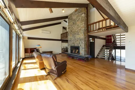 1877 Willard Road Hartford VT 05059