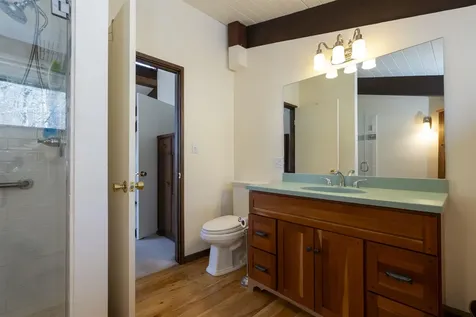 1877 Willard Road Hartford VT 05059