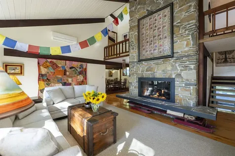 1877 Willard Road Hartford VT 05059