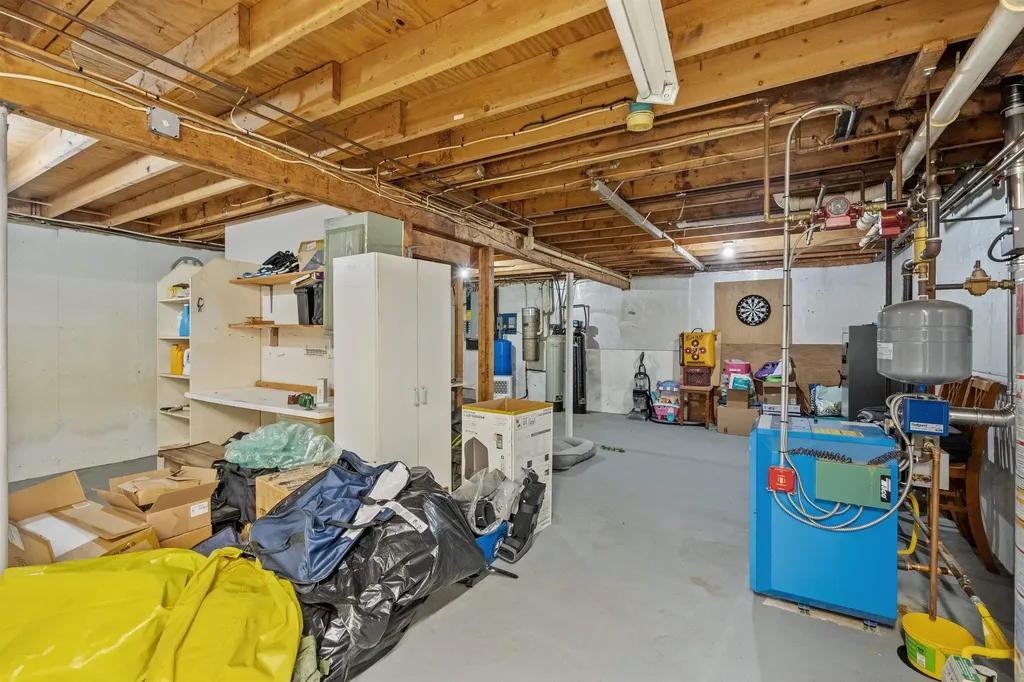 728 East Side Drive Alton NH 03809