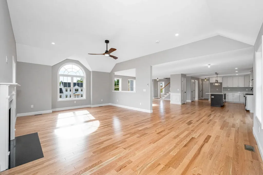 54 Thistlewood Drive Pelham NH 03076