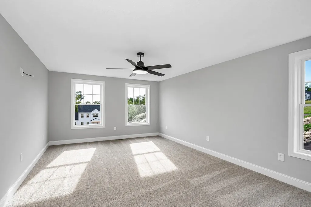 54 Thistlewood Drive Pelham NH 03076