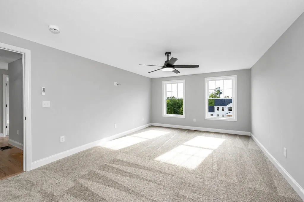 54 Thistlewood Drive Pelham NH 03076