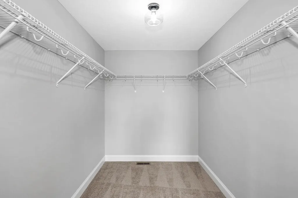 54 Thistlewood Drive Pelham NH 03076