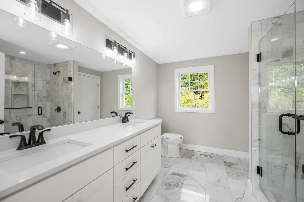 54 Thistlewood Drive Pelham NH 03076