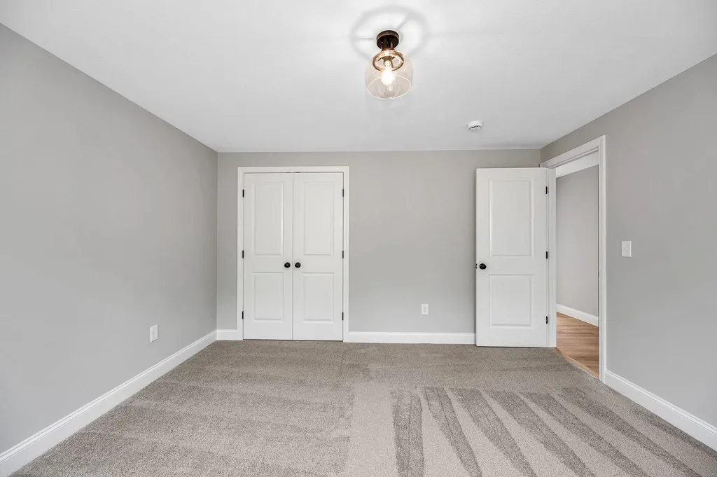 54 Thistlewood Drive Pelham NH 03076