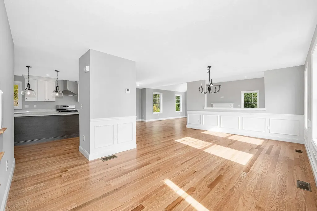 54 Thistlewood Drive Pelham NH 03076