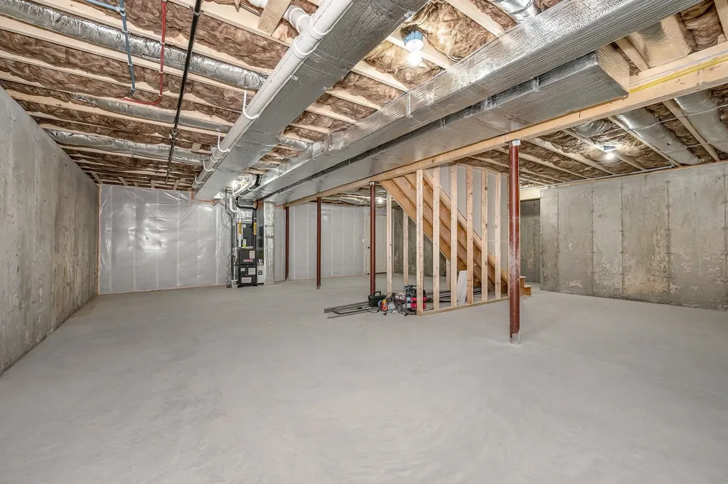 54 Thistlewood Drive Pelham NH 03076