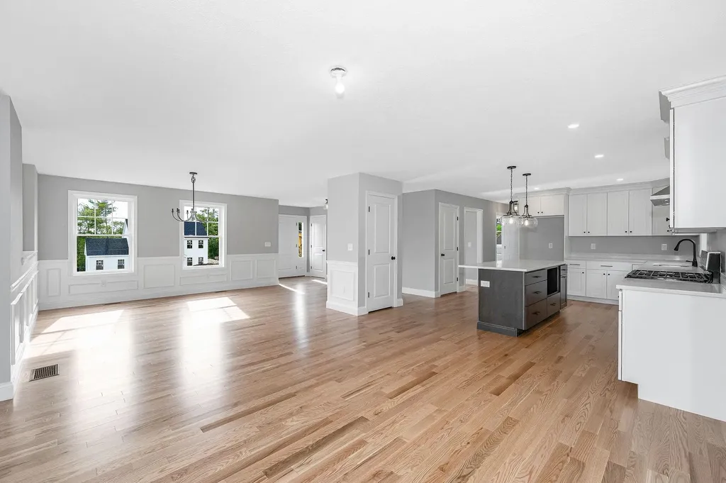 54 Thistlewood Drive Pelham NH 03076